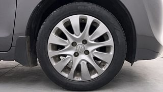 Used 2018 Maruti Suzuki Baleno Alpha AT Petrol Petrol Automatic tyres RIGHT FRONT TYRE RIM VIEW
