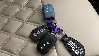 Used 2018 Maruti Suzuki Dzire ZXi Plus Petrol Manual extra CAR KEY VIEW
