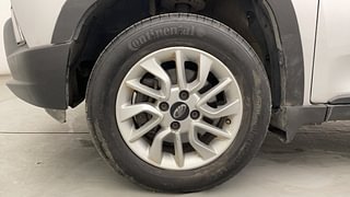 Used 2016 Mahindra KUV100 [2015-2017] K8 6 STR Petrol Manual tyres LEFT FRONT TYRE RIM VIEW