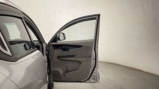 Used 2016 Mahindra KUV100 [2015-2017] K8 6 STR Petrol Manual interior RIGHT FRONT DOOR OPEN VIEW