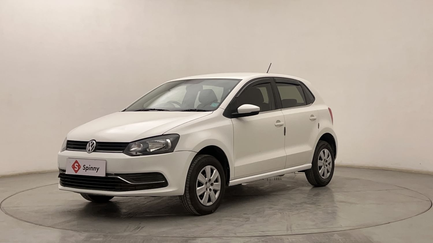 LEFT FRONT CORNER VIEW