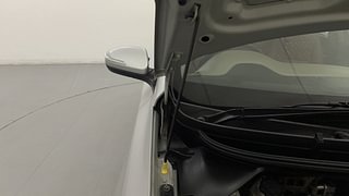 Used 2016 Hyundai Elite i20 Sportz 1.2 Petrol Manual engine ENGINE RIGHT SIDE HINGE & APRON VIEW