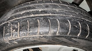Used 2014 Maruti Suzuki Wagon R 1.0 [2010-2019] VXi Petrol Manual tyres LEFT REAR TYRE TREAD VIEW