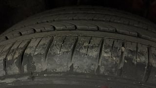 Used 2017 Hyundai Elite i20 Asta 1.4 CRDI Dual Tone Diesel Manual tyres RIGHT REAR TYRE TREAD VIEW