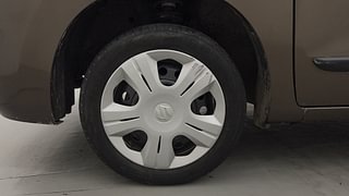 Used 2014 Maruti Suzuki Wagon R 1.0 [2010-2019] VXi Petrol Manual tyres LEFT FRONT TYRE RIM VIEW