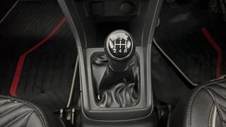 Used 2017 Maruti Suzuki Vitara Brezza [2016-2020] ZDi Plus Diesel Manual interior GEAR  KNOB VIEW