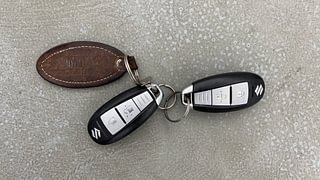 Used 2017 Maruti Suzuki Vitara Brezza [2016-2020] ZDi Plus Diesel Manual extra CAR KEY VIEW