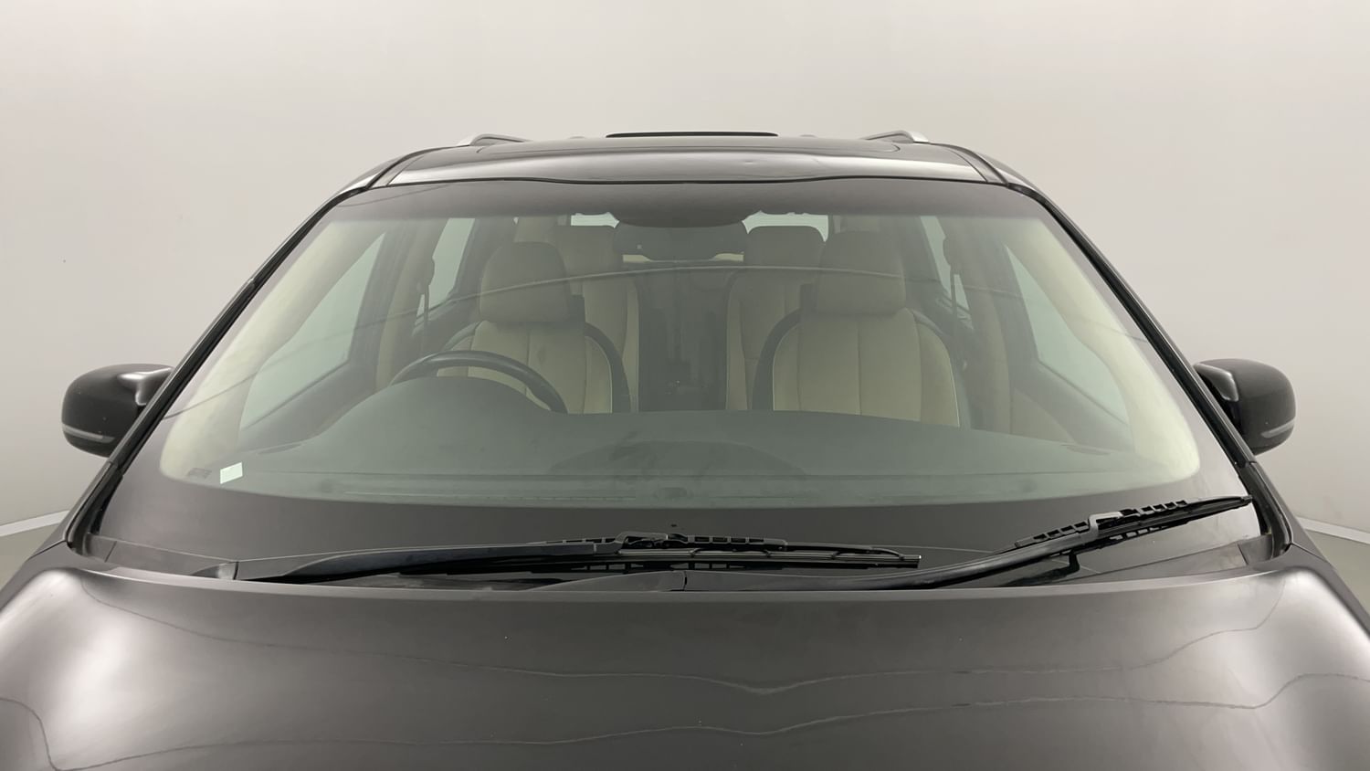 New Kia Carnival exterior FRONT WINDSHIELD VIEW