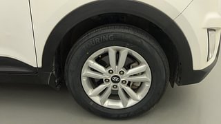 Used 2017 Hyundai Creta [2015-2018] 1.6 SX Plus Petrol Petrol Manual tyres RIGHT FRONT TYRE RIM VIEW