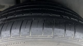 Used 2020 Maruti Suzuki Ciaz Alpha AT Petrol Petrol Automatic tyres RIGHT REAR TYRE TREAD VIEW