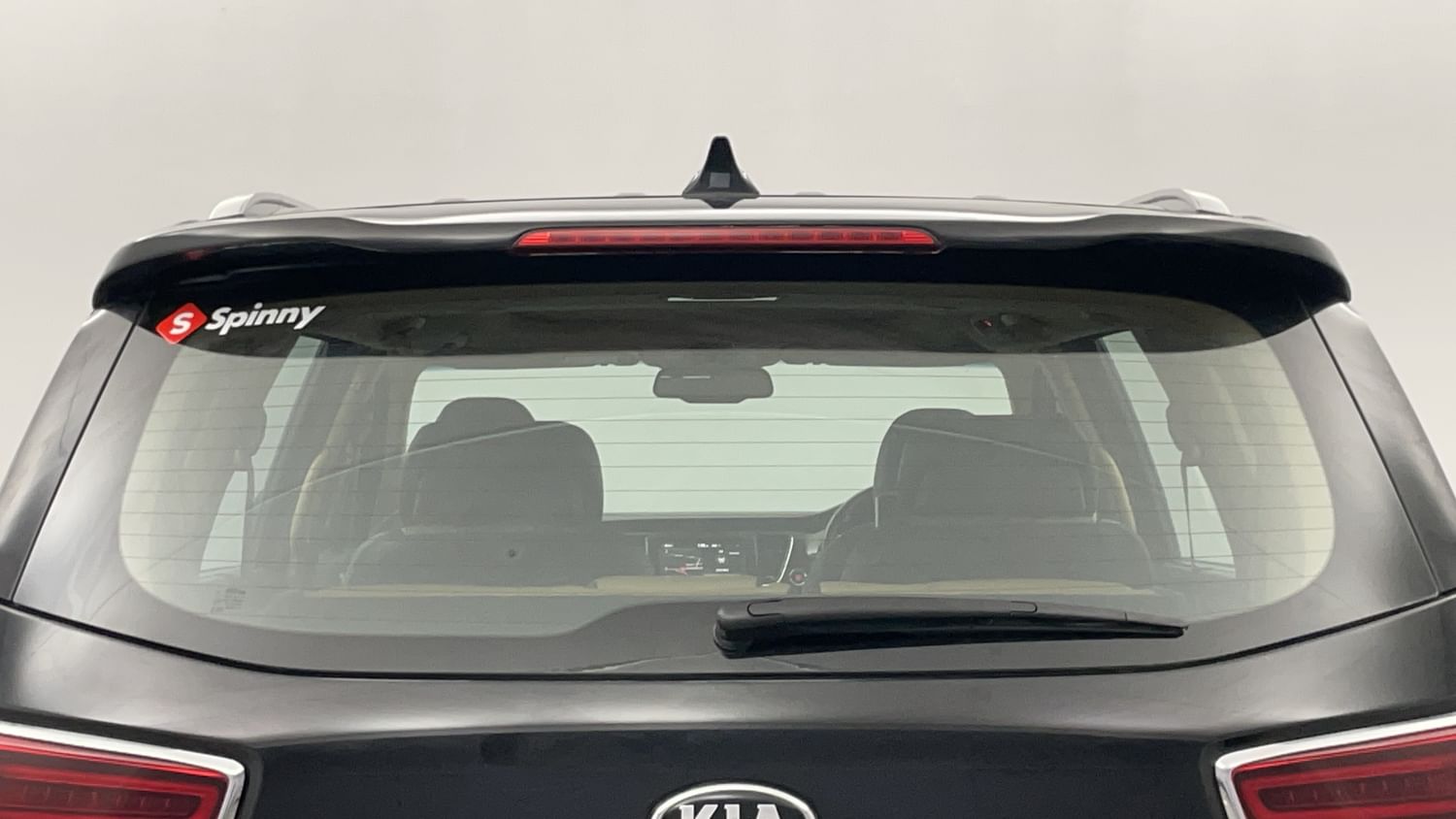 New Kia Carnival exterior BACK WINDSHIELD VIEW