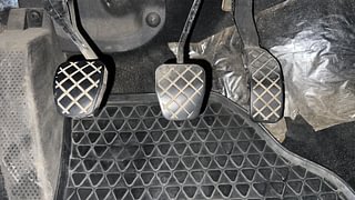 Used 2018 Volkswagen Polo Comfortline 1.0L (P) Petrol Manual interior PEDALS VIEW