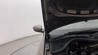 Used 2018 Volkswagen Polo Comfortline 1.0L (P) Petrol Manual engine ENGINE RIGHT SIDE HINGE & APRON VIEW