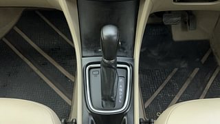 Used 2020 Maruti Suzuki Ciaz Alpha AT Petrol Petrol Automatic interior GEAR  KNOB VIEW