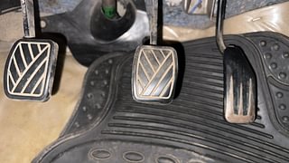 Used 2014 Maruti Suzuki A-Star [2012-2014] VXI Petrol Manual interior PEDALS VIEW