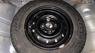 Used 2014 Maruti Suzuki A-Star [2012-2014] VXI Petrol Manual tyres SPARE TYRE VIEW