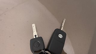 Used 2018 Volkswagen Polo Comfortline 1.0L (P) Petrol Manual extra CAR KEY VIEW