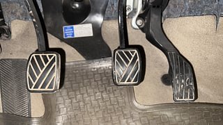 Used 2017 Maruti Suzuki Ciaz Alpha 1.4 MT Petrol Manual interior PEDALS VIEW