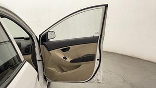 Used 2015 Hyundai Eon Magna 1.0l Petrol MT Petrol Manual interior RIGHT FRONT DOOR OPEN VIEW