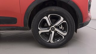 Used 2022 Tata Nexon XZA Plus Diesel Diesel Automatic tyres RIGHT FRONT TYRE RIM VIEW