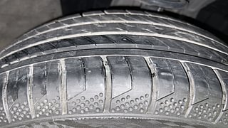 Used 2021 Renault Kiger RXT 1.0 Turbo MT Petrol Manual tyres RIGHT FRONT TYRE TREAD VIEW