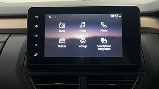 Used 2021 Renault Kiger RXT 1.0 Turbo MT Petrol Manual top_features Integrated (in-dash) music system
