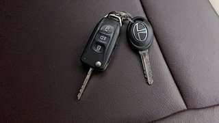 Used 2016 Tata Zest [2014-2019] XT Petrol Petrol Manual extra CAR KEY VIEW