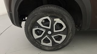 Used 2021 Renault Kiger RXT 1.0 Turbo MT Petrol Manual tyres RIGHT REAR TYRE RIM VIEW