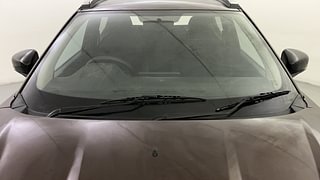 Used 2021 Renault Kiger RXT 1.0 Turbo MT Petrol Manual exterior FRONT WINDSHIELD VIEW