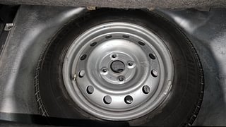 Used 2013 Maruti Suzuki Swift [2011-2017] LXi Petrol Manual tyres SPARE TYRE VIEW