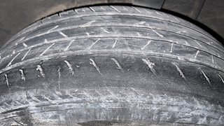 Used 2021 Renault Kiger RXT 1.0 Turbo MT Petrol Manual tyres LEFT REAR TYRE TREAD VIEW