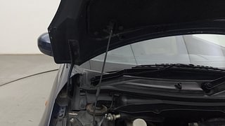 Used 2013 Maruti Suzuki Swift [2011-2017] LXi Petrol Manual engine ENGINE RIGHT SIDE HINGE & APRON VIEW