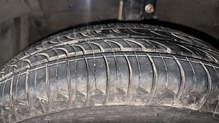 Used 2013 Maruti Suzuki Swift [2011-2017] LXi Petrol Manual tyres LEFT FRONT TYRE TREAD VIEW