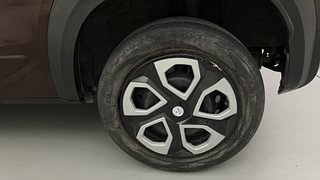 Used 2021 Renault Kiger RXT 1.0 Turbo MT Petrol Manual tyres LEFT REAR TYRE RIM VIEW