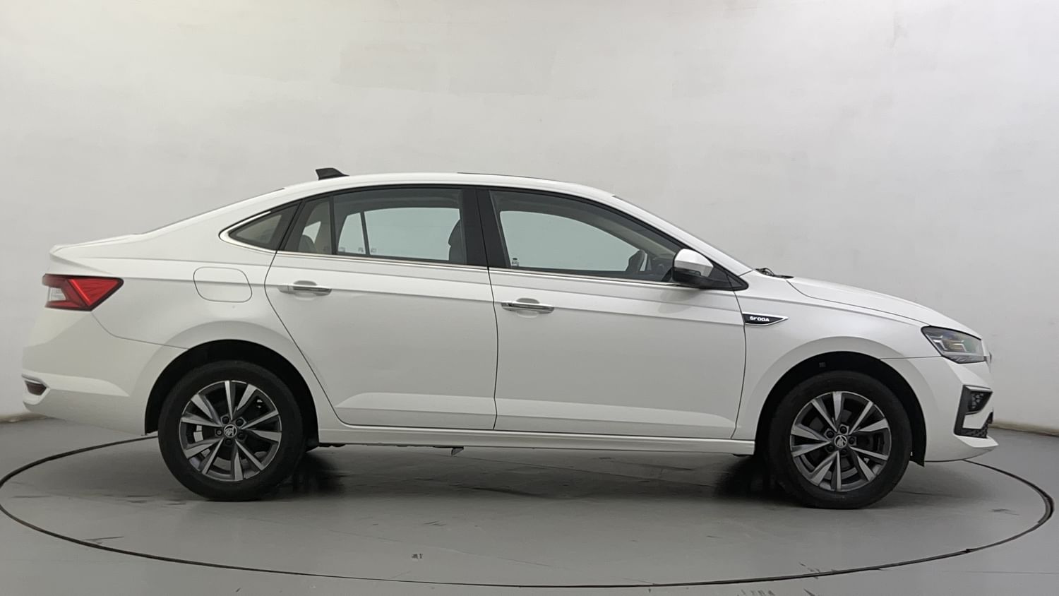 New Skoda Slavia exterior RIGHT SIDE VIEW