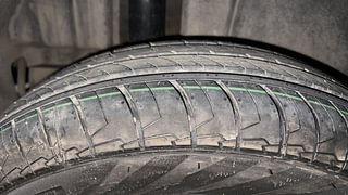 Used 2013 Maruti Suzuki Swift [2011-2017] LXi Petrol Manual tyres RIGHT REAR TYRE TREAD VIEW