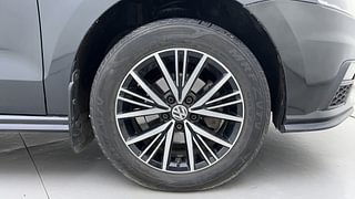 Used 2022 Volkswagen Vento Highline 1.0L TSI Petrol Manual tyres RIGHT FRONT TYRE RIM VIEW