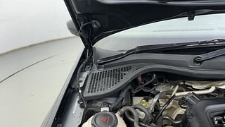 Used 2022 Volkswagen Vento Highline 1.0L TSI Petrol Manual engine ENGINE RIGHT SIDE HINGE & APRON VIEW
