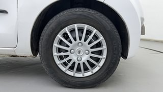 Used 2018 Datsun Redi-GO [2015-2019] T(O) 1.0 Petrol Manual tyres RIGHT FRONT TYRE RIM VIEW
