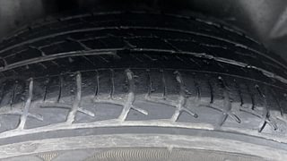 Used 2022 Volkswagen Vento Highline 1.0L TSI Petrol Manual tyres RIGHT REAR TYRE TREAD VIEW