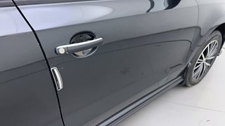 Used 2022 Volkswagen Vento Highline 1.0L TSI Petrol Manual dents MINOR DENT