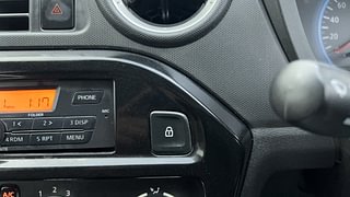 Used 2018 Datsun Redi-GO [2015-2019] T(O) 1.0 Petrol Manual top_features Central locking
