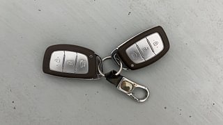 Used 2020 Hyundai Aura SX 1.2 (O) Petrol Petrol Manual extra CAR KEY VIEW