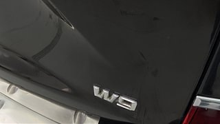 Used 2019 Mahindra XUV500 W9 Diesel Manual dents MINOR DENT