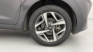 Used 2020 Hyundai Aura SX 1.2 (O) Petrol Petrol Manual tyres RIGHT FRONT TYRE RIM VIEW