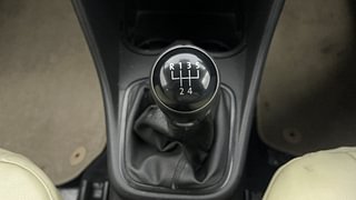 Used 2019 volkswagen Vento 1.5L Comfortline Diesel Diesel Manual interior GEAR  KNOB VIEW