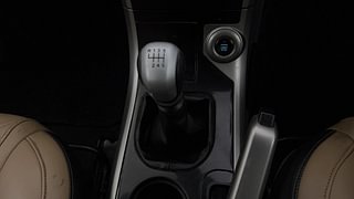 Used 2019 Mahindra XUV500 W9 Diesel Manual interior GEAR  KNOB VIEW