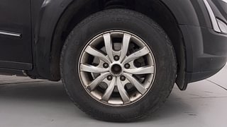 Used 2019 Mahindra XUV500 W9 Diesel Manual tyres RIGHT FRONT TYRE RIM VIEW