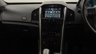Used 2019 Mahindra XUV500 W9 Diesel Manual top_features Integrated (in-dash) music system