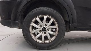 Used 2019 Mahindra XUV500 W9 Diesel Manual tyres RIGHT REAR TYRE RIM VIEW